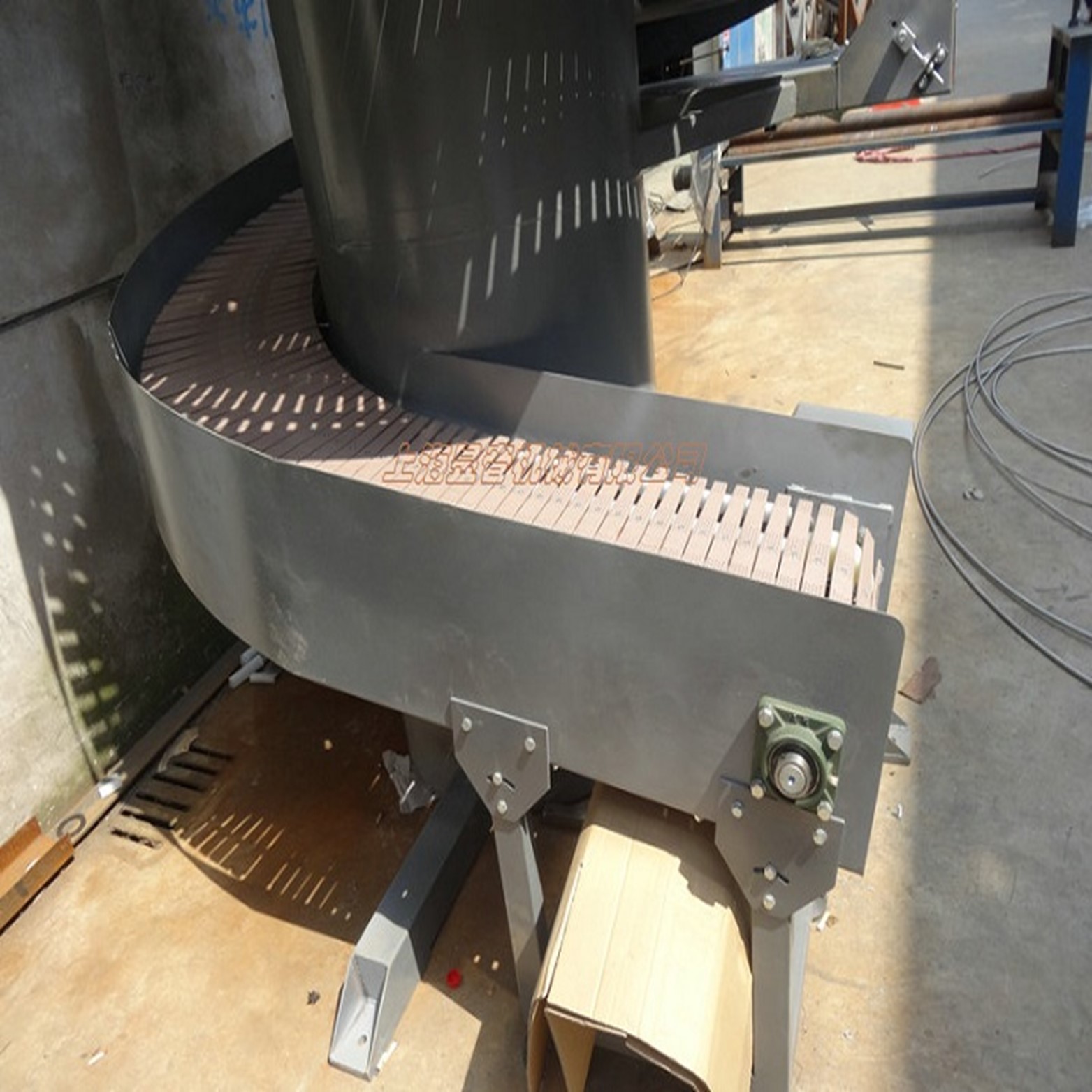 鏈板式螺旋輸送機(jī)